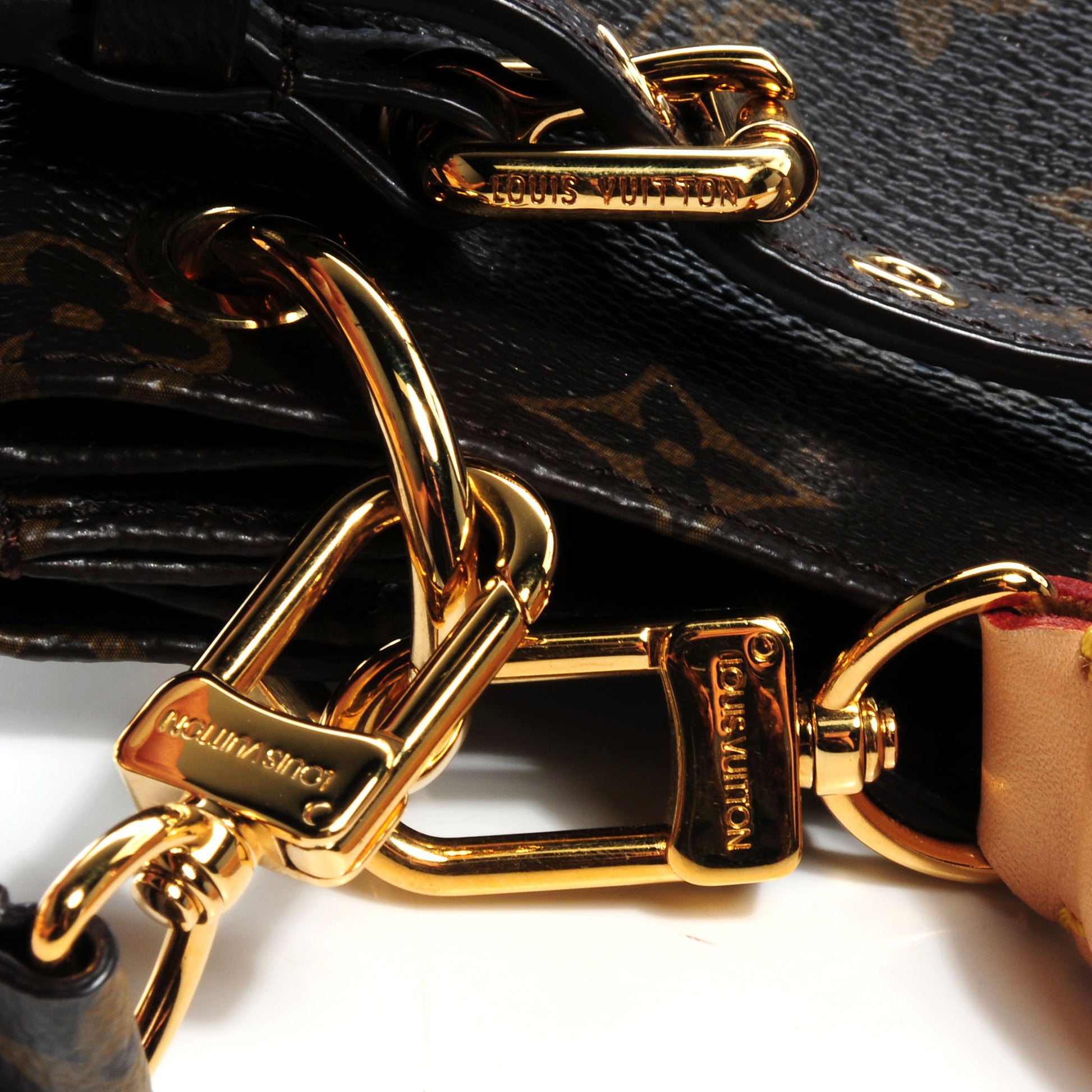 Louis Vuitton Monogram Metis 8 of 8