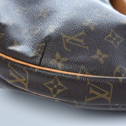 Louis Vuitton Monogram Croissant MM 9 of 11