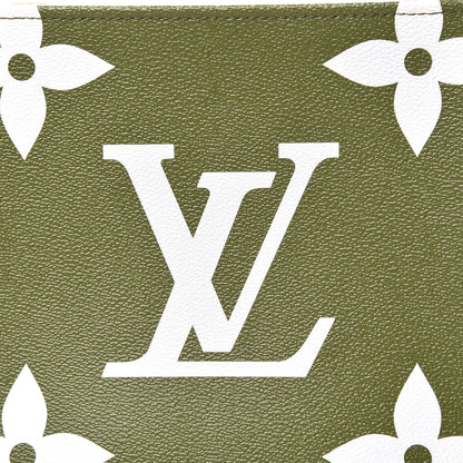 Louis Vuitton Monogram Giant Toiletry Pouch 26 Kaki 8 of 10
