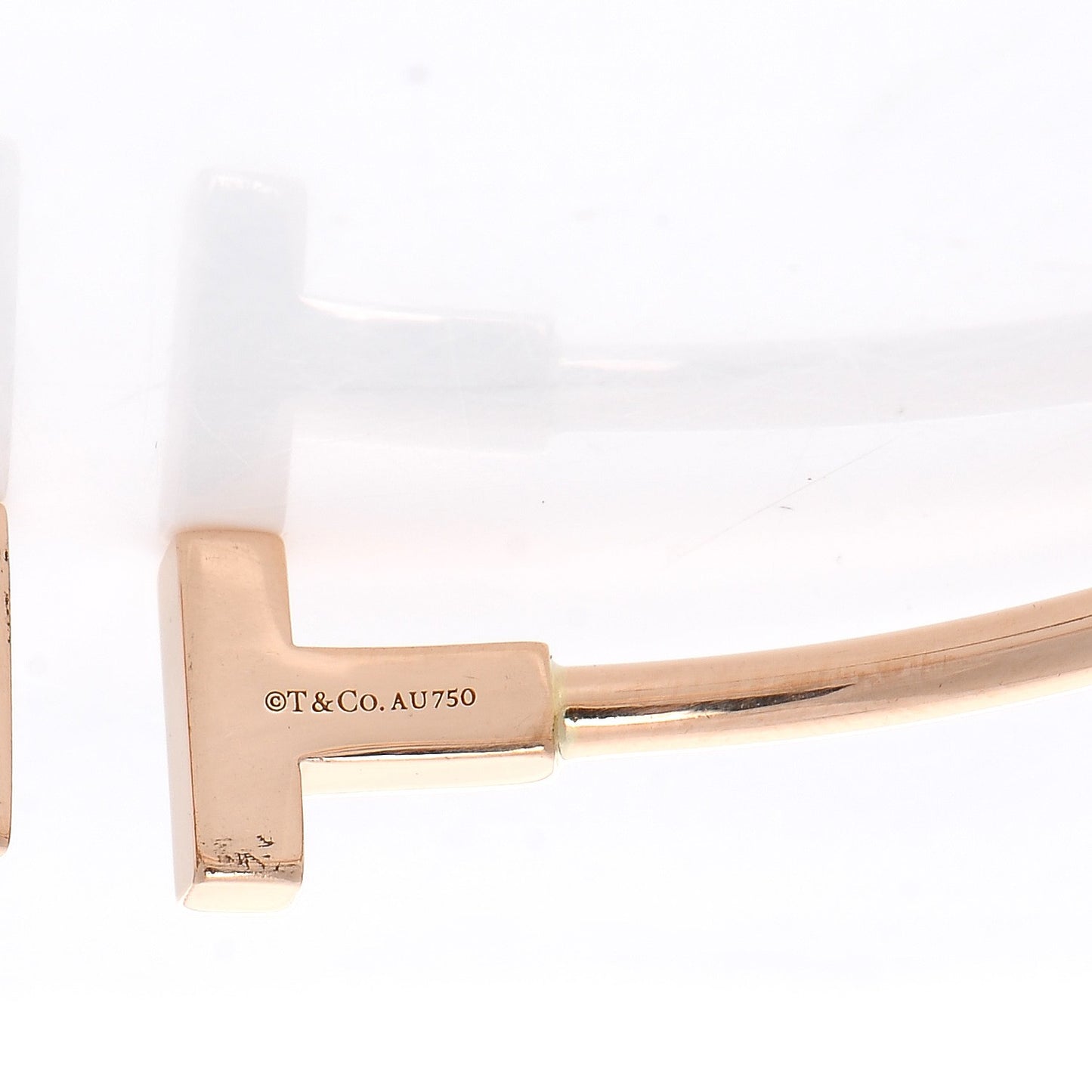 18K Yellow Gold T Wire Bracelet