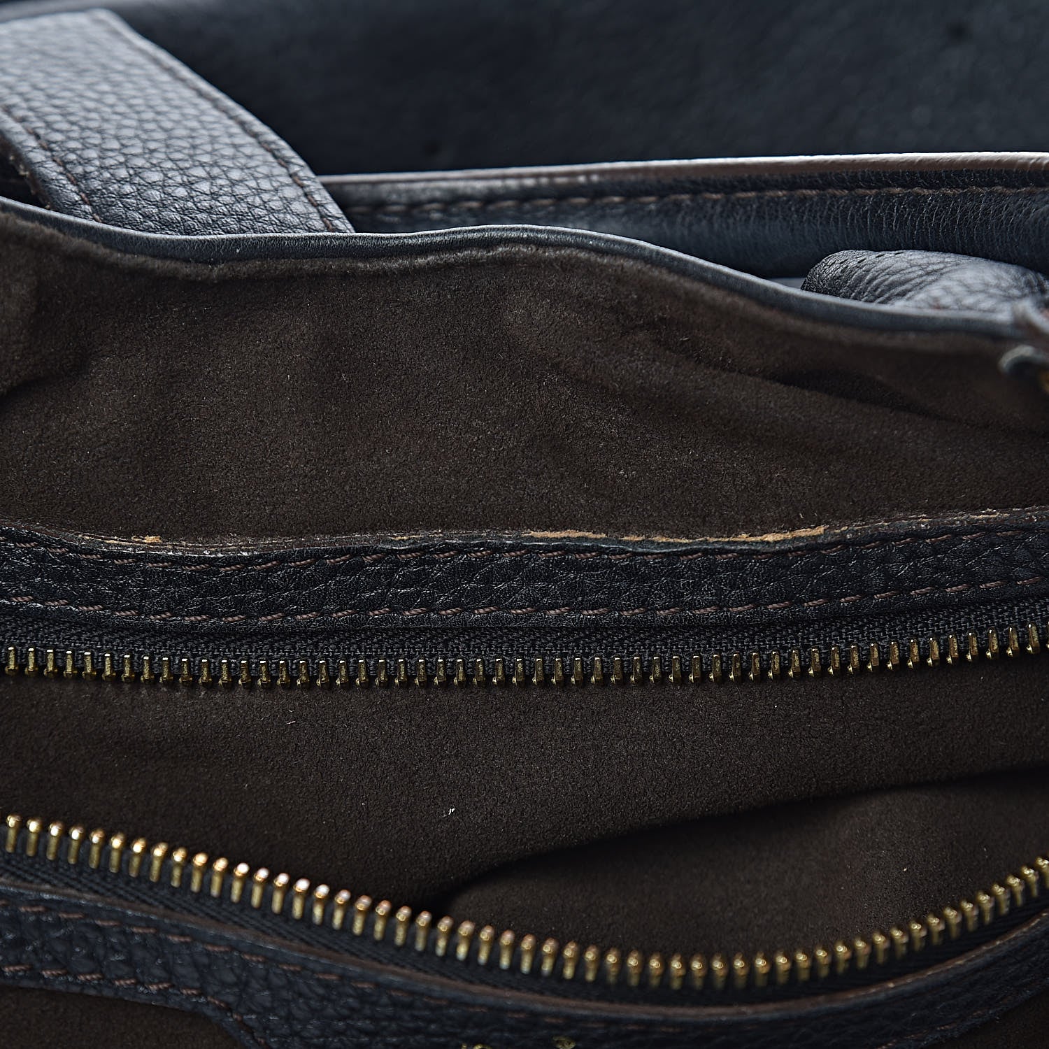 Louis Vuitton Mahina L Black 9 of 17