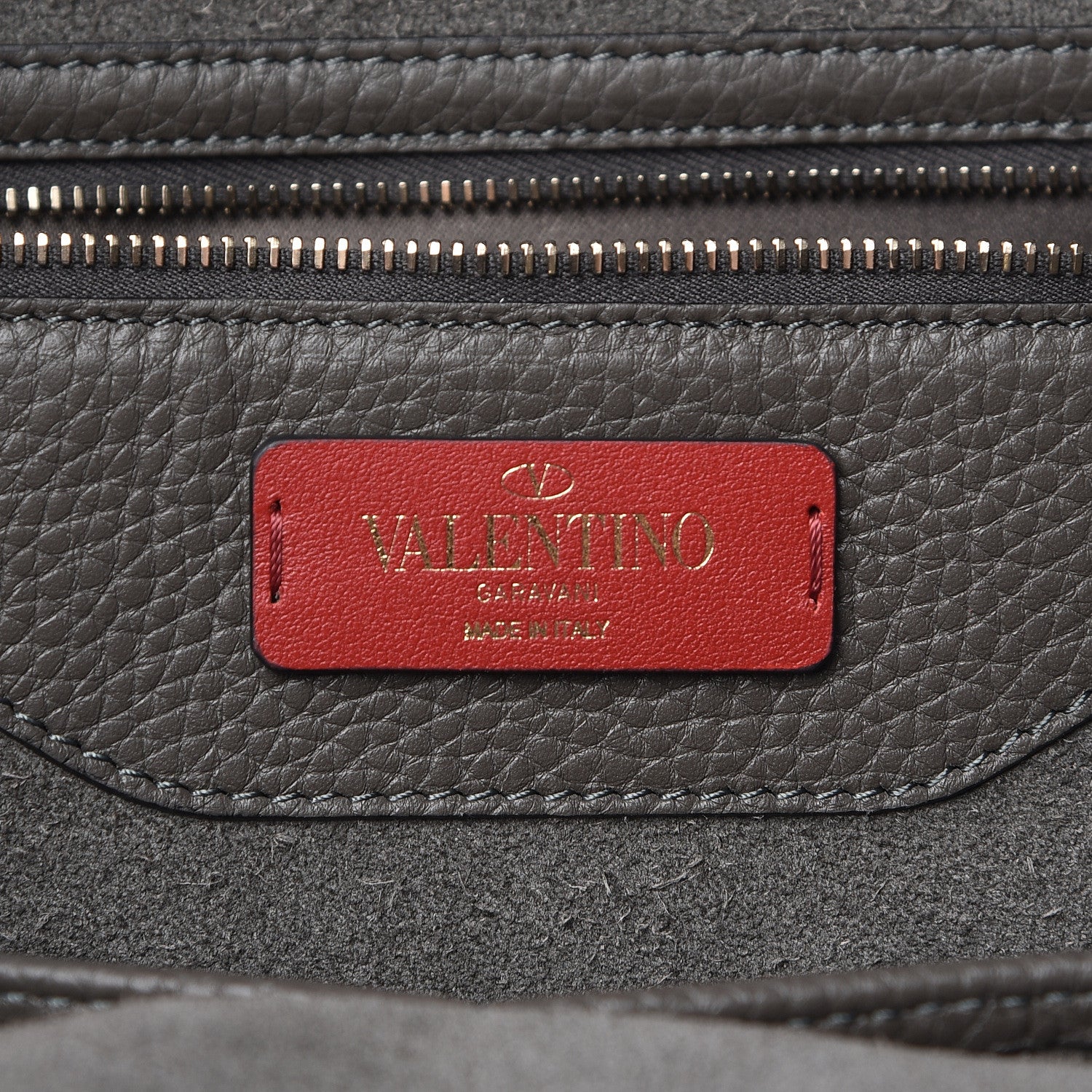 Valentino Garavani Grained Calfskin Rockstud Shoulder Tote Graphite 6 of 9