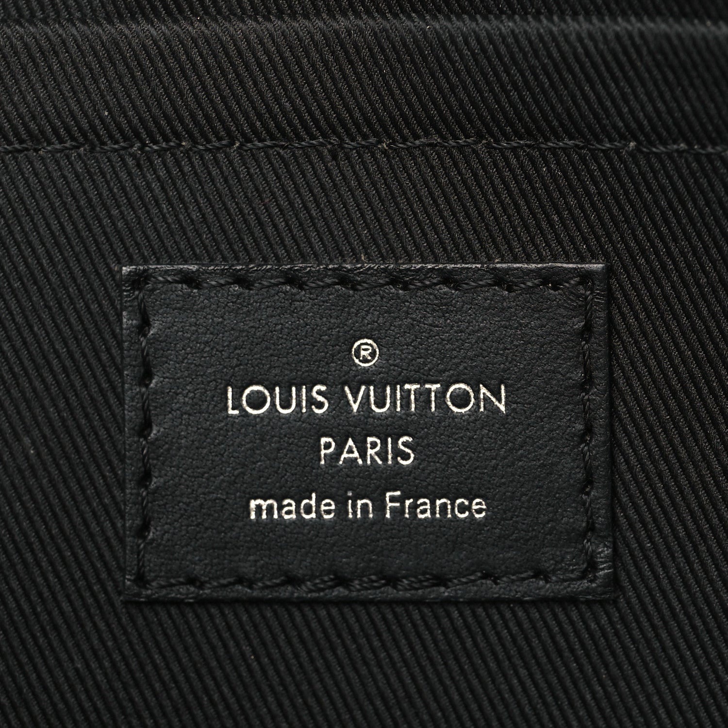 Louis Vuitton Monogram Discovery Pochette GM 6 of 6