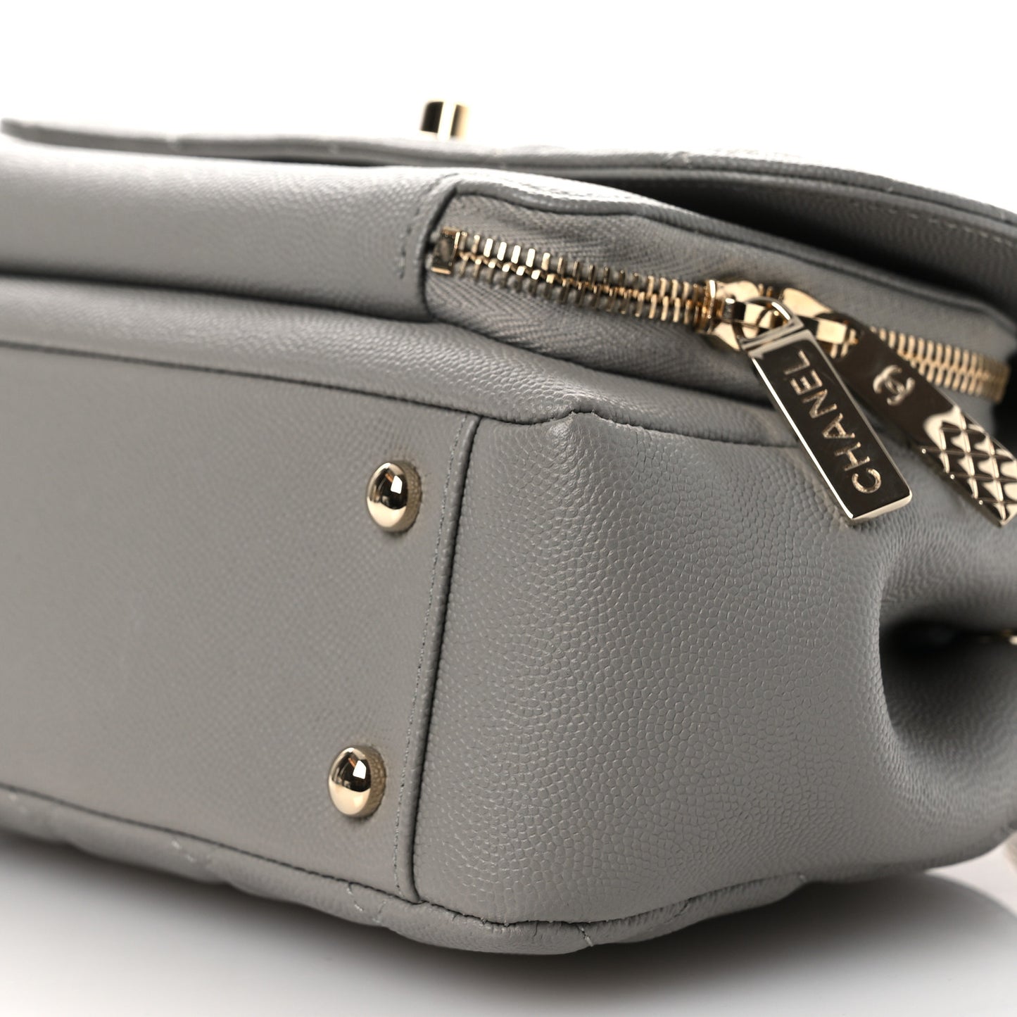 Caviar Quilted Medium Business Affinity Flap Grey