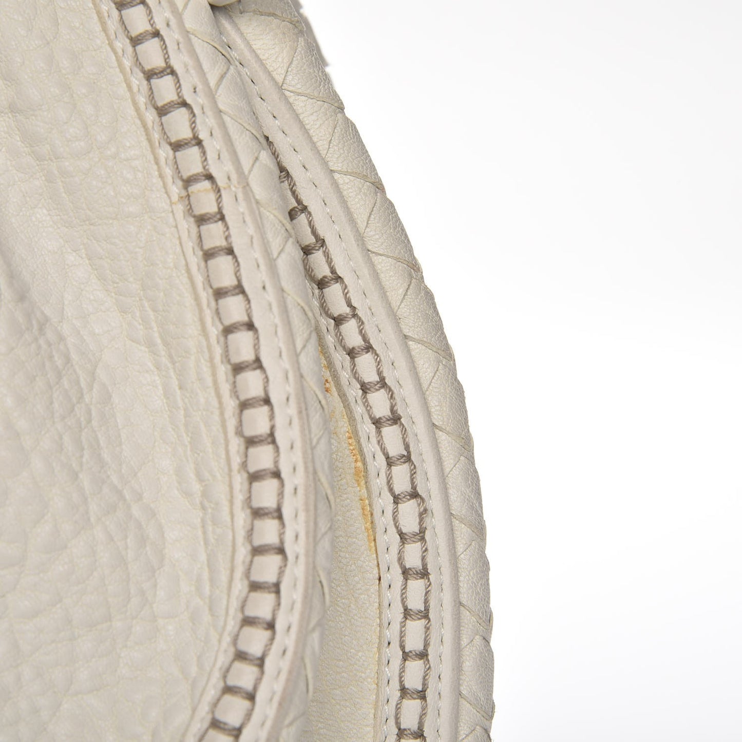 Cervo Intrecciato Flap White