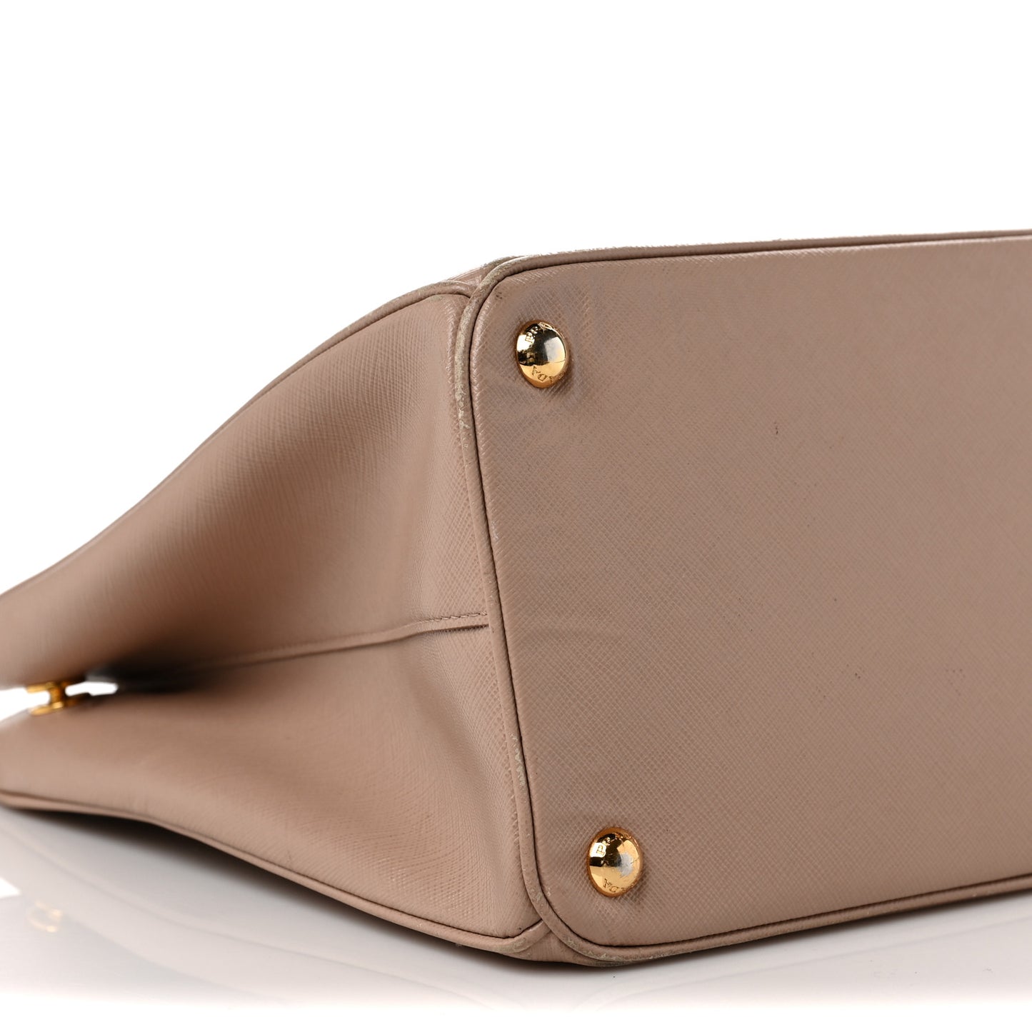 Saffiano Medium Galleria Double Zip Tote Cammeo