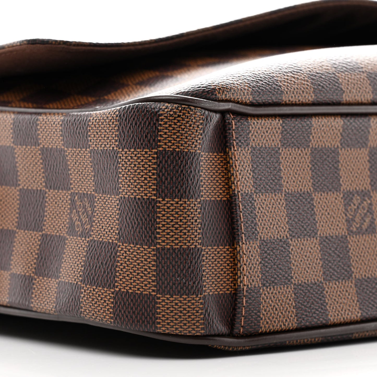 Damier Ebene Shelton GM