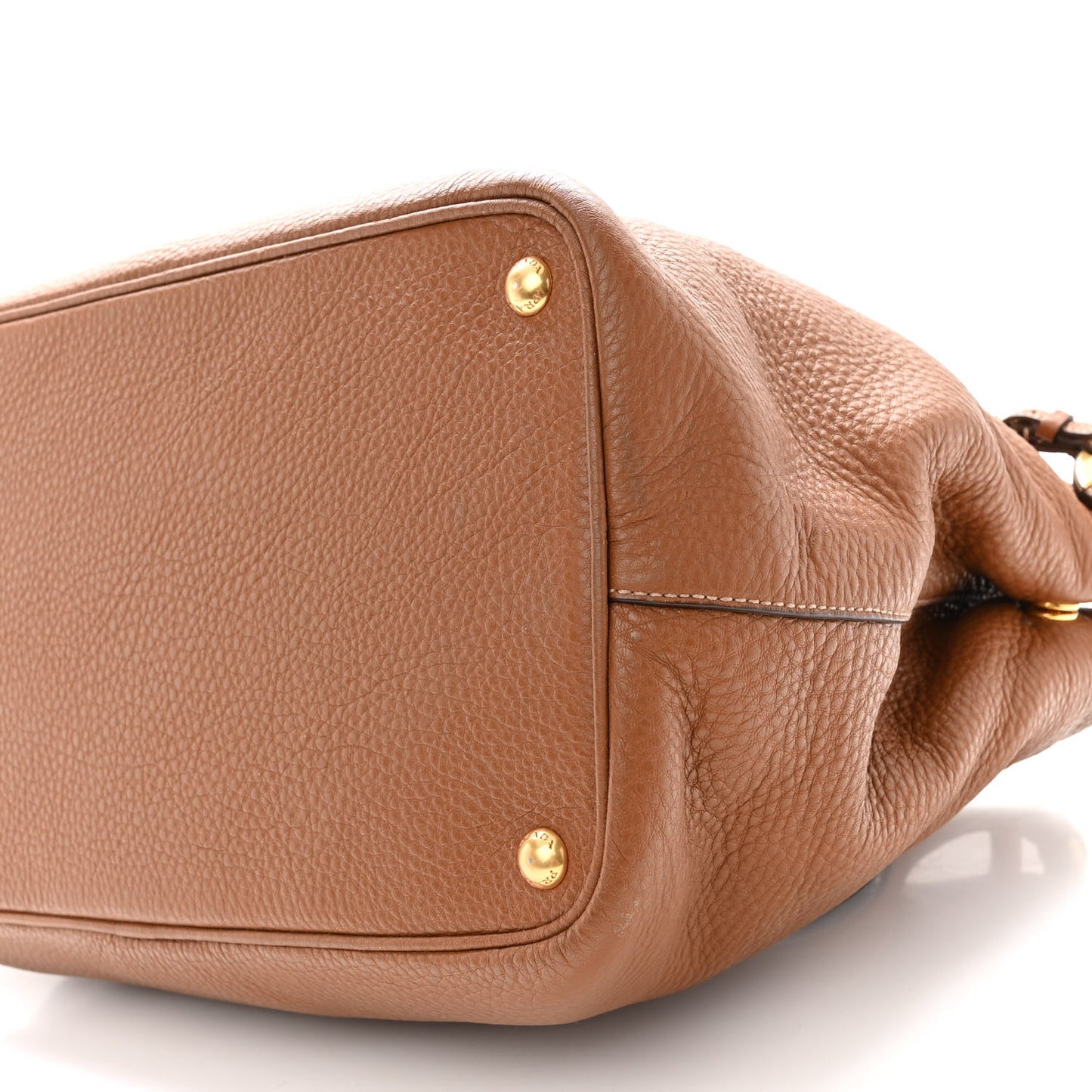 Vitello Daino Zip Tote Cannella