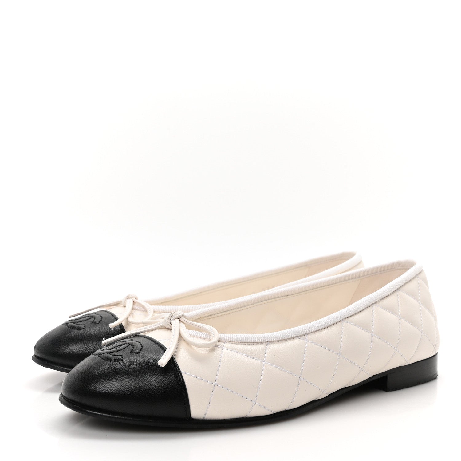 Chanel Canvas Lambskin Quilted CC Cap Toe Ballerina Flats 36 White Black 4 of 9
