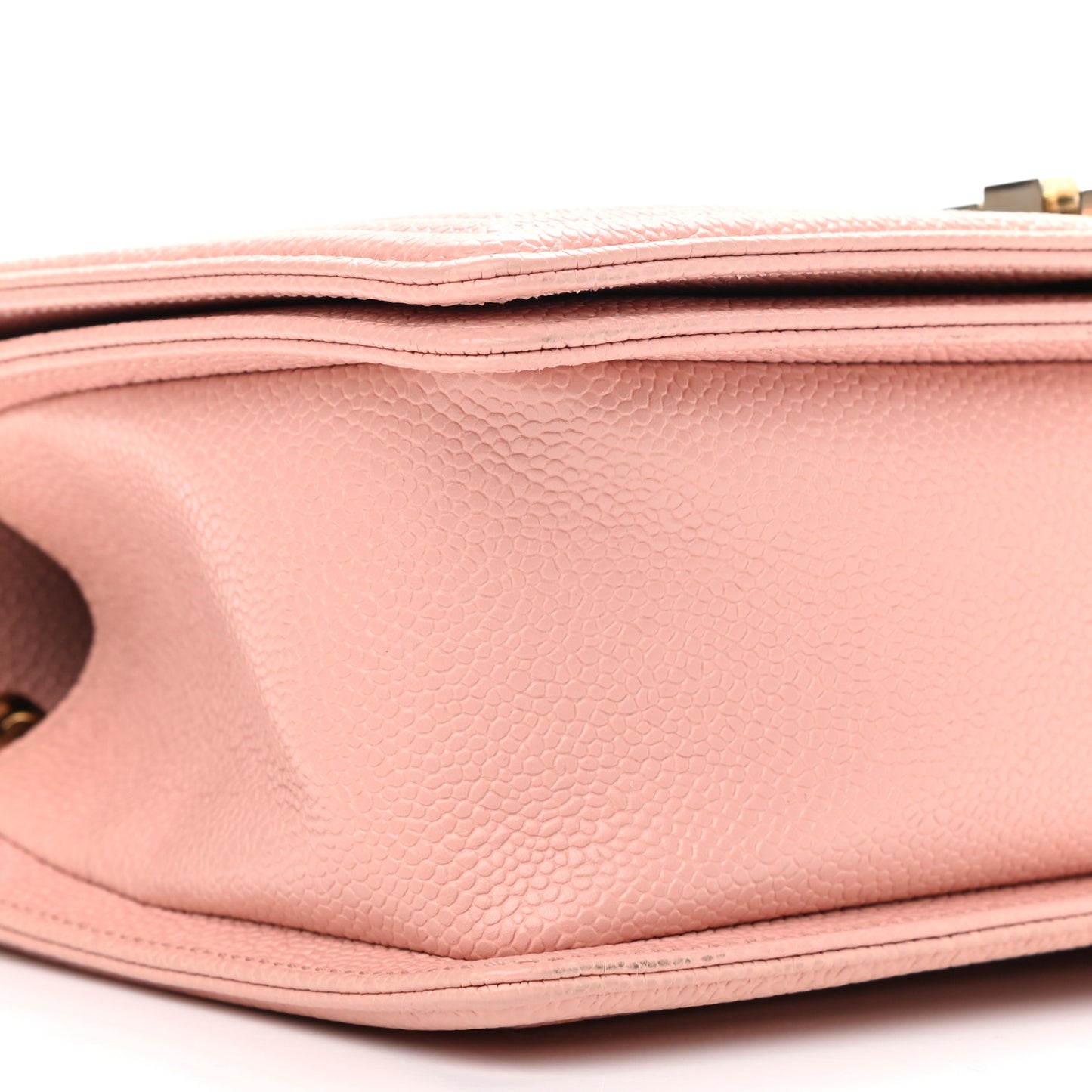 Caviar Quilted Medium Boy Flap Light Pink