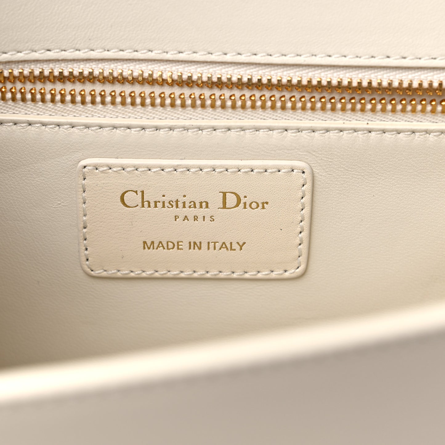 Box Calfskin 30 Montaigne Flap Bag Latte