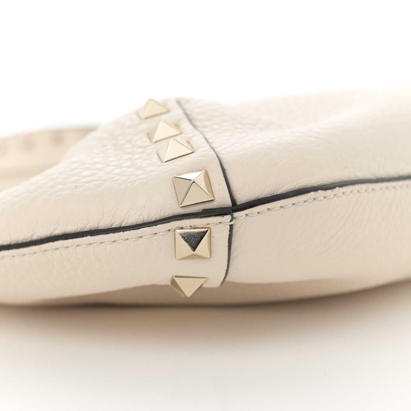 Pebbled Calfskin Small Rockstud Flip Lock Hobo White