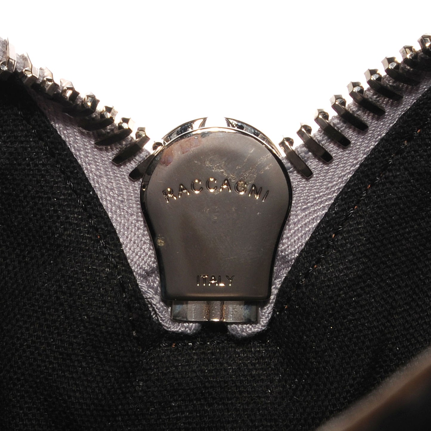 Smooth Calfskin Medium Antigona Pearl Grey