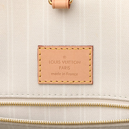 Louis Vuitton Monogram Giant By The Pool Onthego GM Brume 6 of 9