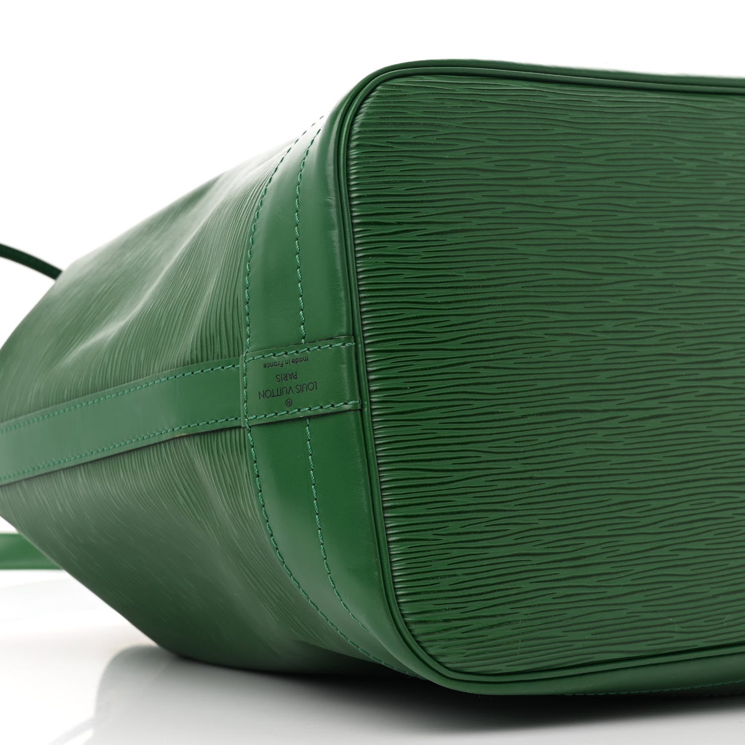 Louis Vuitton Epi Noe Borneo 8 of 9