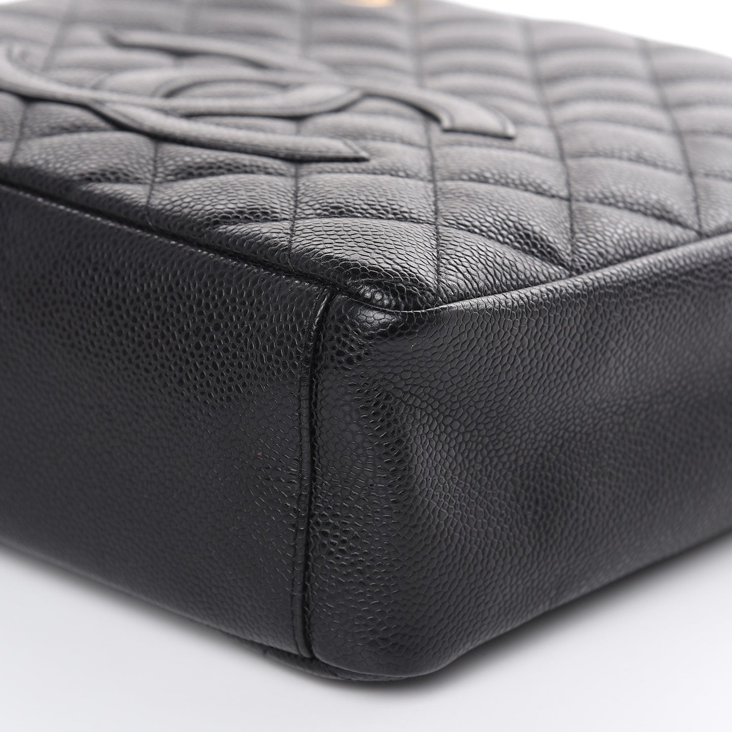 Caviar Quilted Petit Shopping Tote PST Black