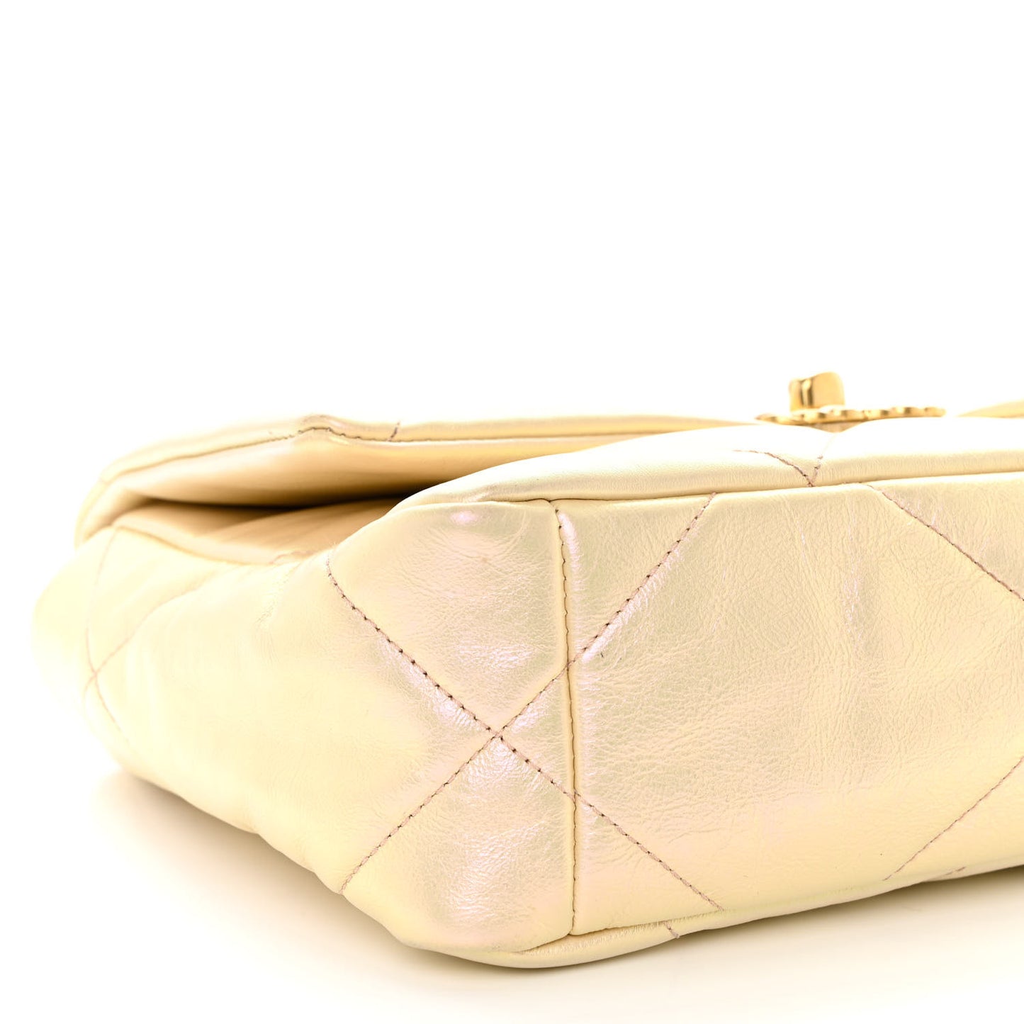 Iridescent Lambskin Quilted Medium Chanel 19 Flap Pink