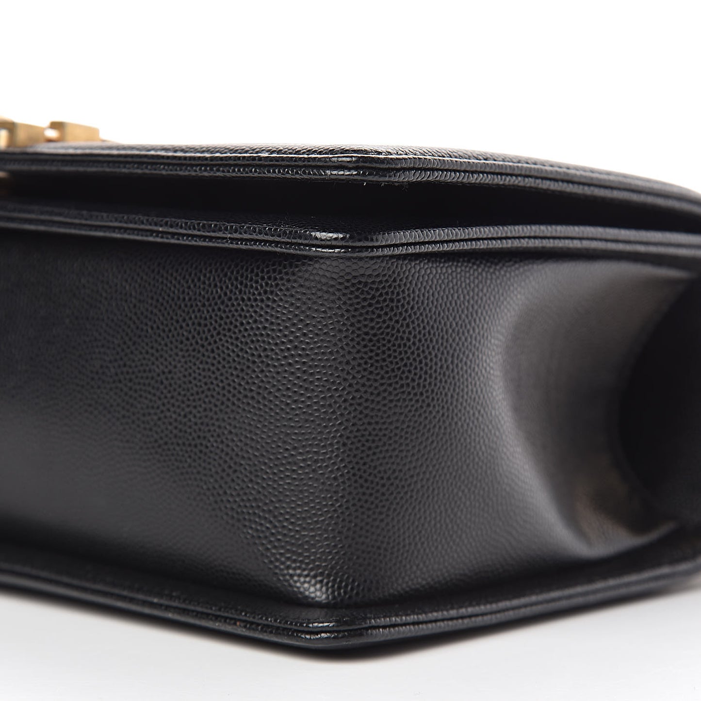 Caviar Quilted Medium Boy Flap Black
