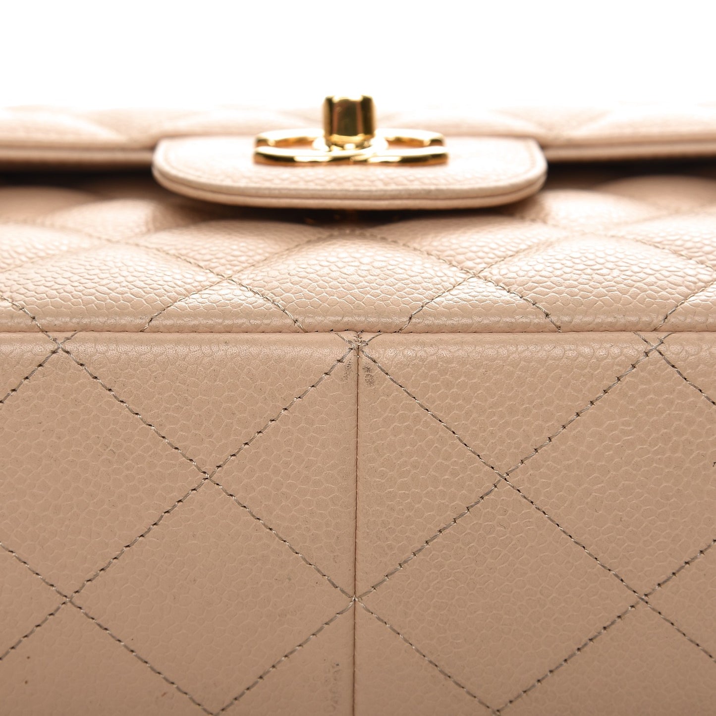 Caviar Quilted Jumbo Double Flap Beige Clair