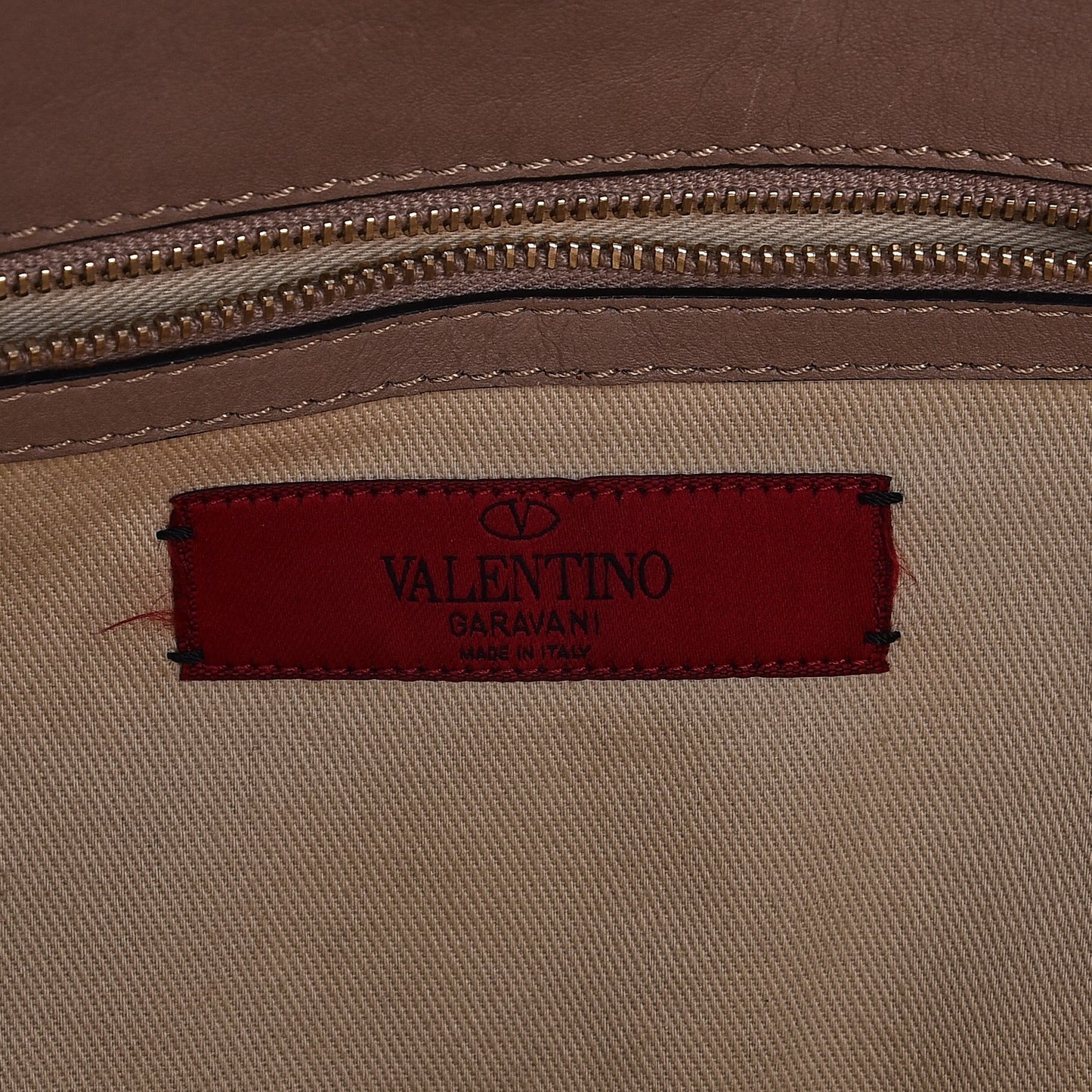 Calfskin Rockstud New Dome Bucket Tote Poudre