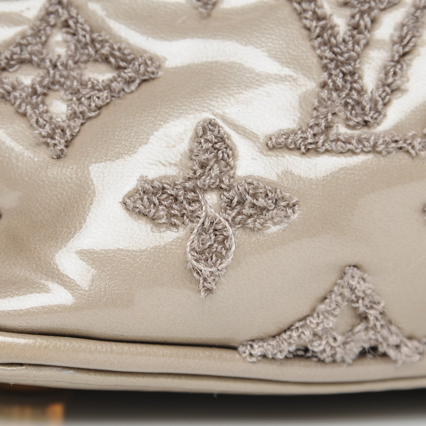 Patent Lambskin Fascination Lockit Gris