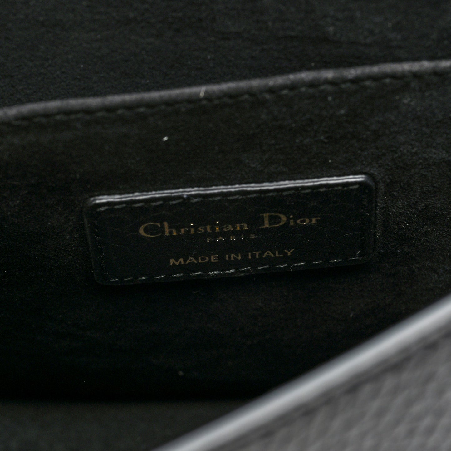 Grained Calfskin Medium Bobby Flap Black