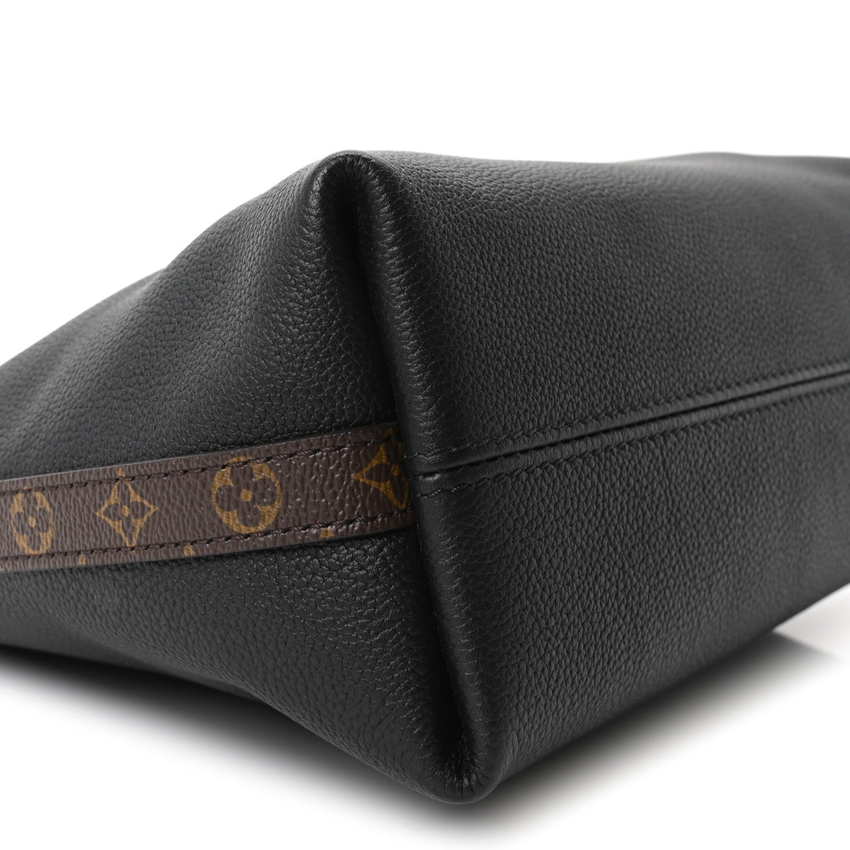 Calfskin Multipass Black