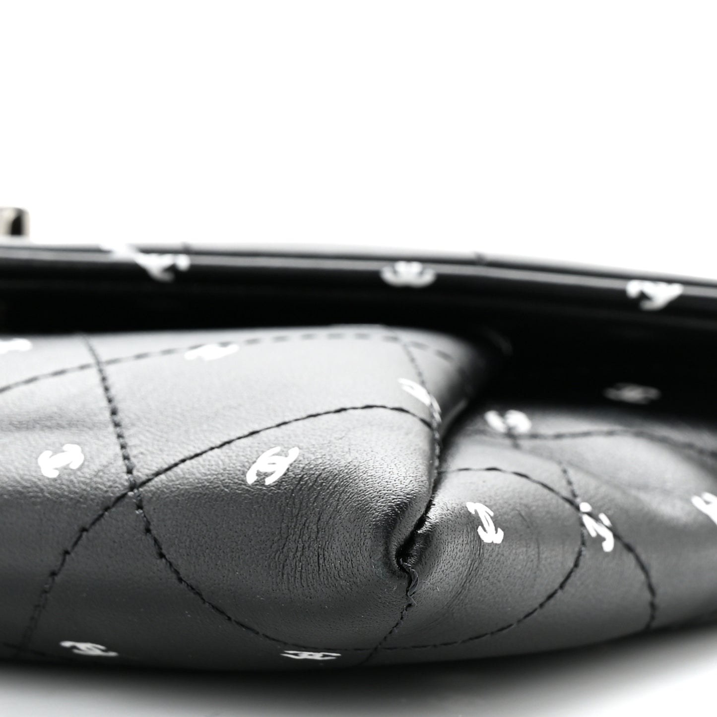 Printed Lambskin Logo CC Envelope Clutch With Chain Black White