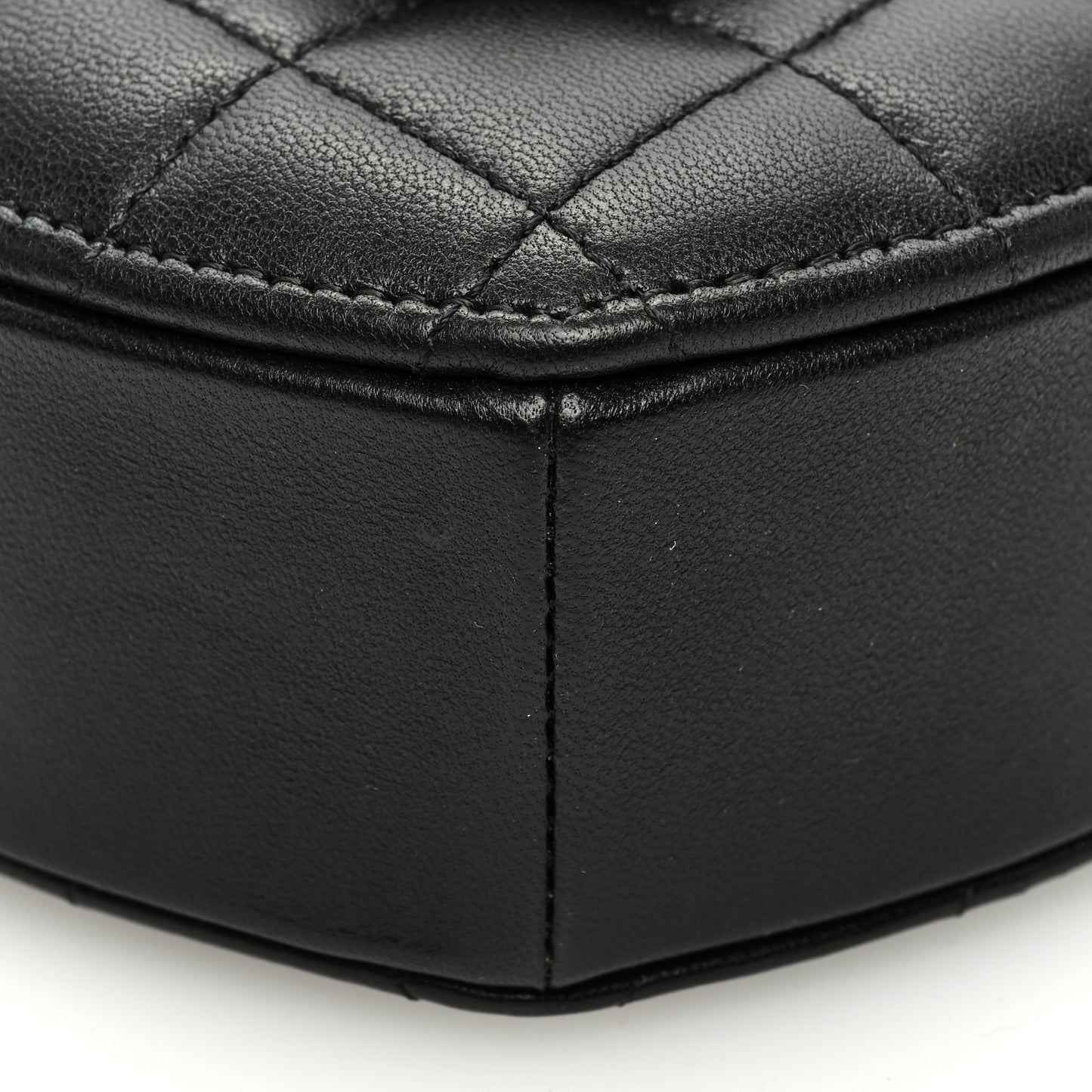 Lambskin Quilted CC In Love Heart Clutch With Chain Black