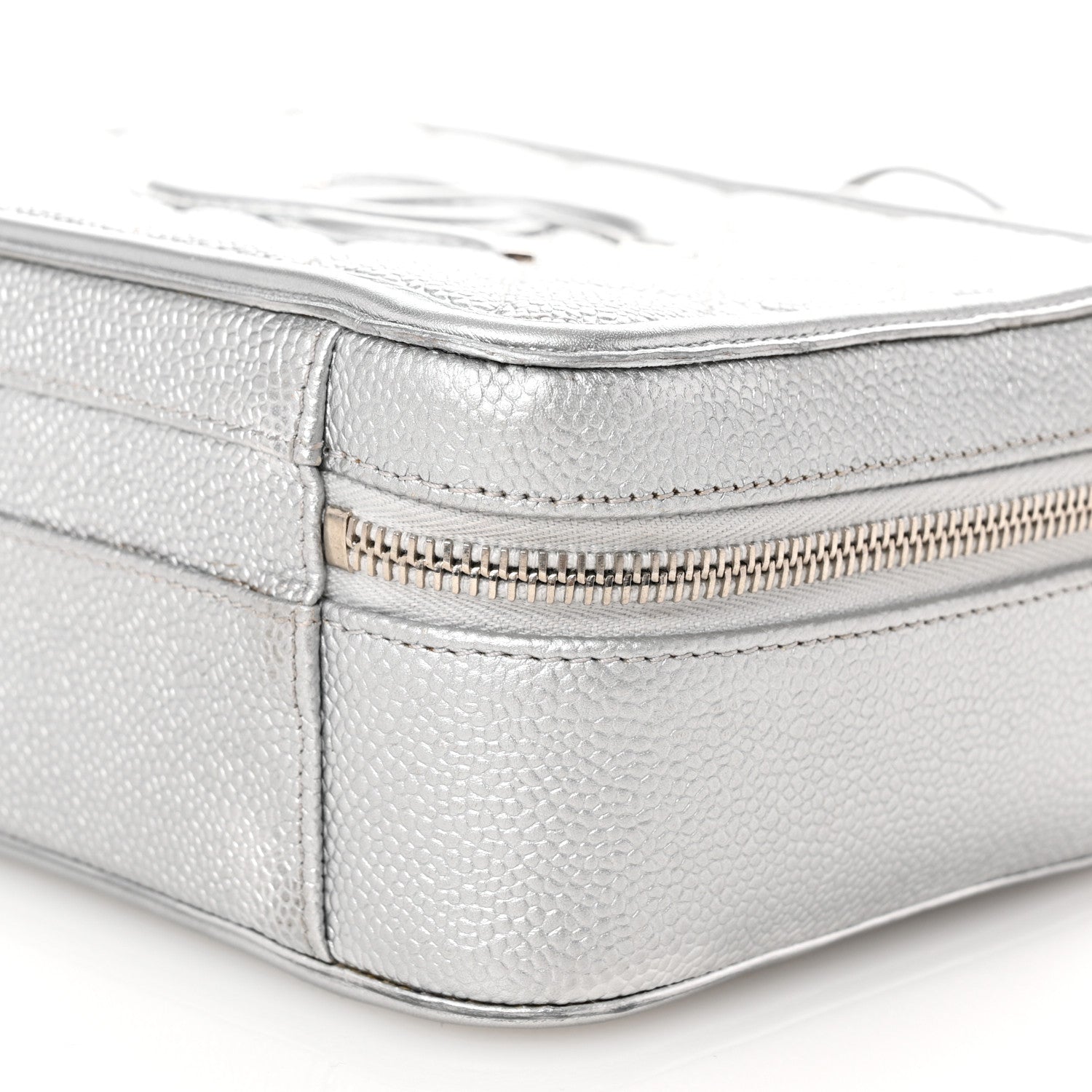 Chanel Metallic Caviar Quilted Medium CC Filigree Vanity Case Silver 10 of 10