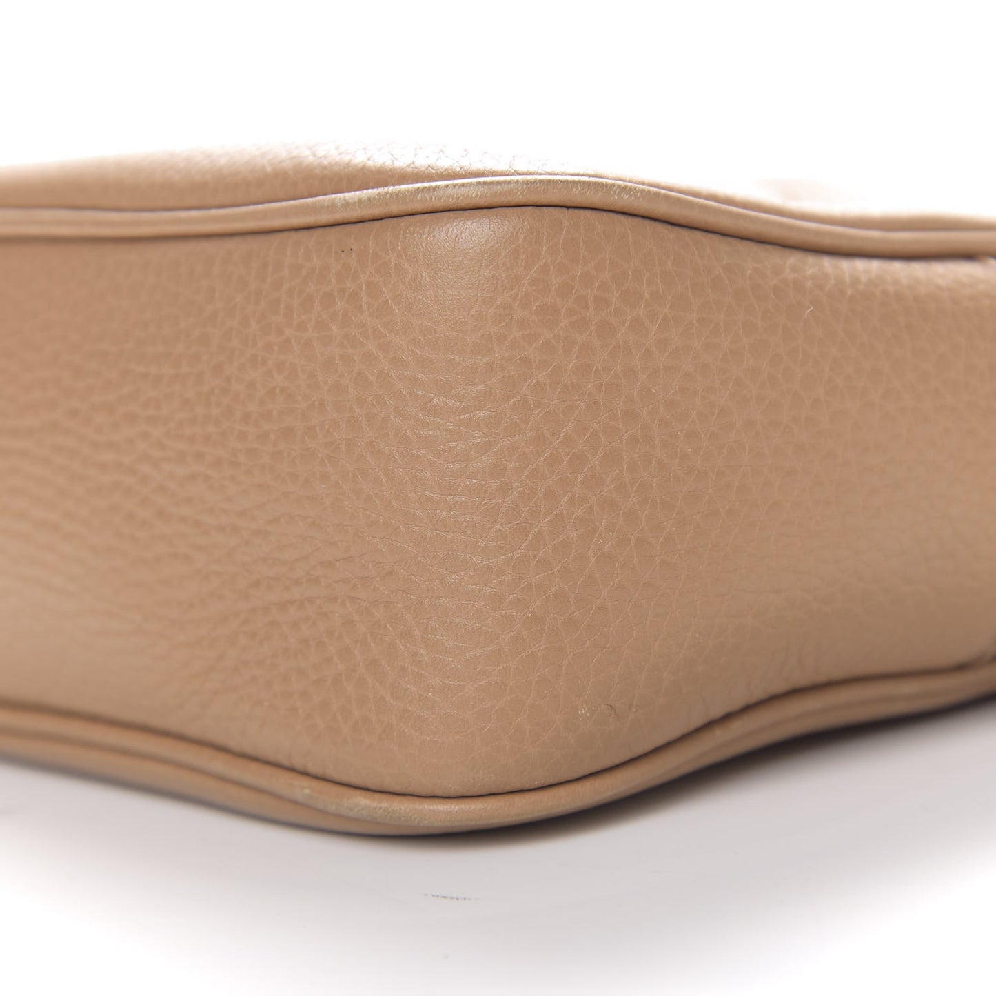 Pebbled Calfskin Small Soho Disco Bag Camelia