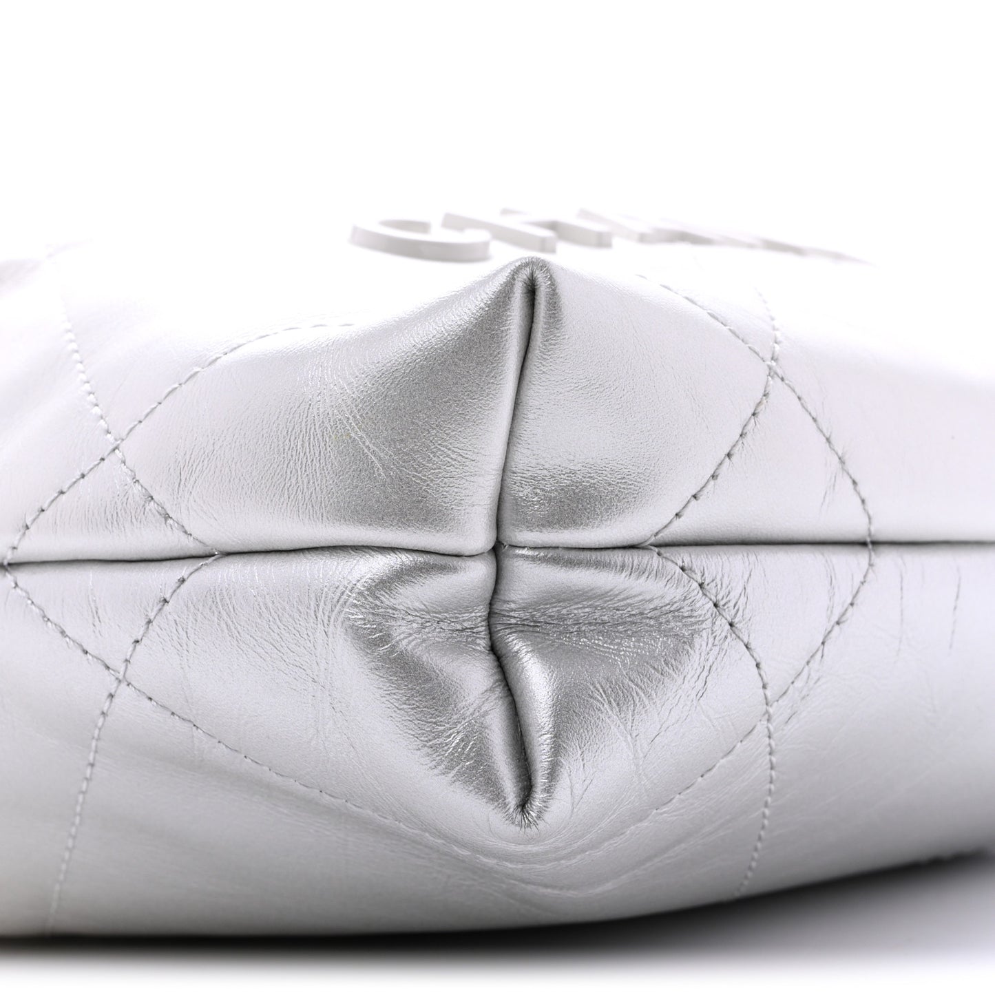 Metallic Shaded Calfskin Quilted Mini Chanel 22 White Silver