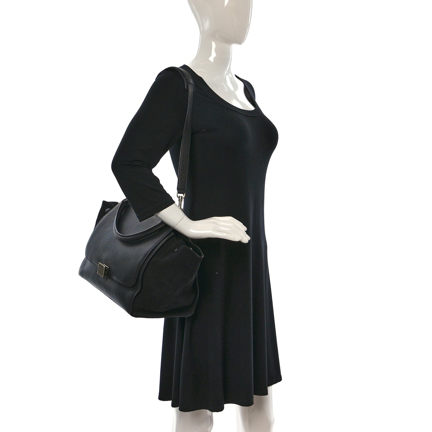 Drummed Calfskin Suede Medium Trapeze Black