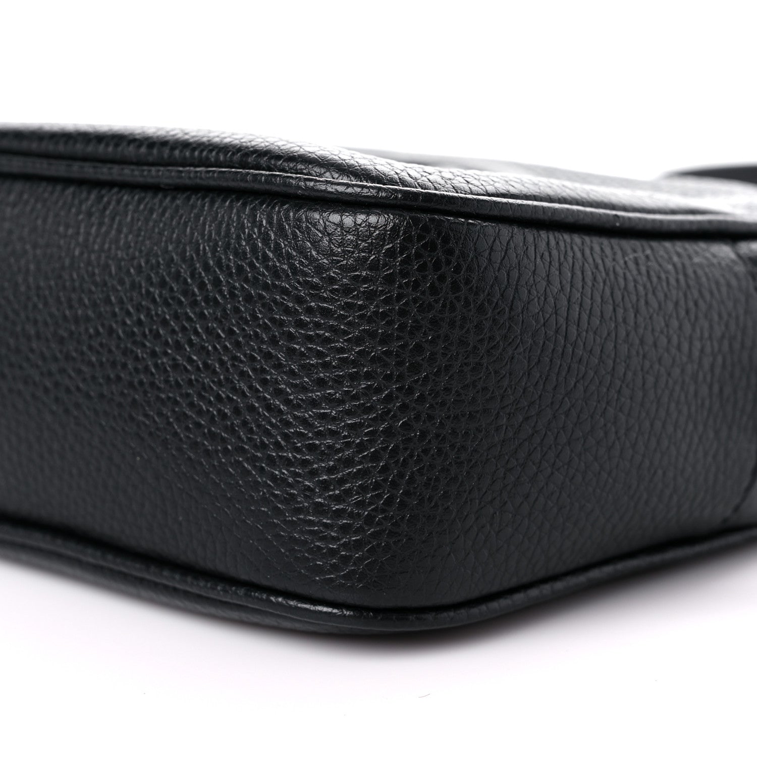 Gucci Pebbled Calfskin Small Soho Disco Bag Black 9 of 11