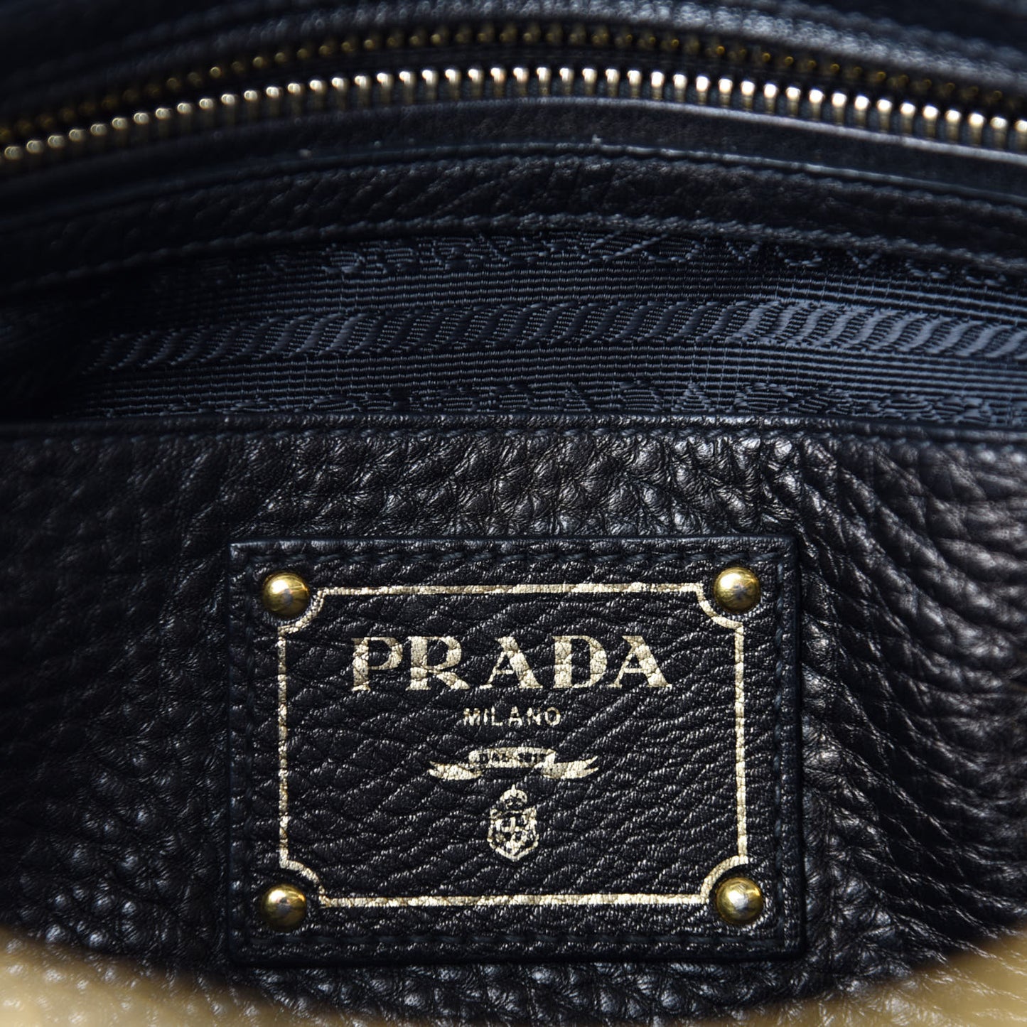 Vitello Daino Shopping Satchel Black