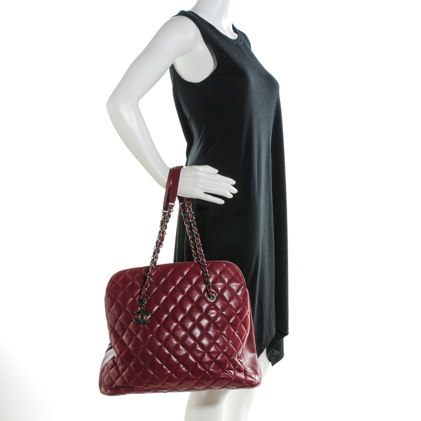 Caviar Quilted City Shopping Tote Dark Red