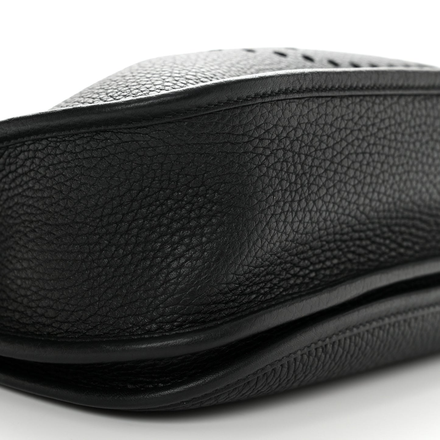 Taurillon Clemence Evelyne III PM Black