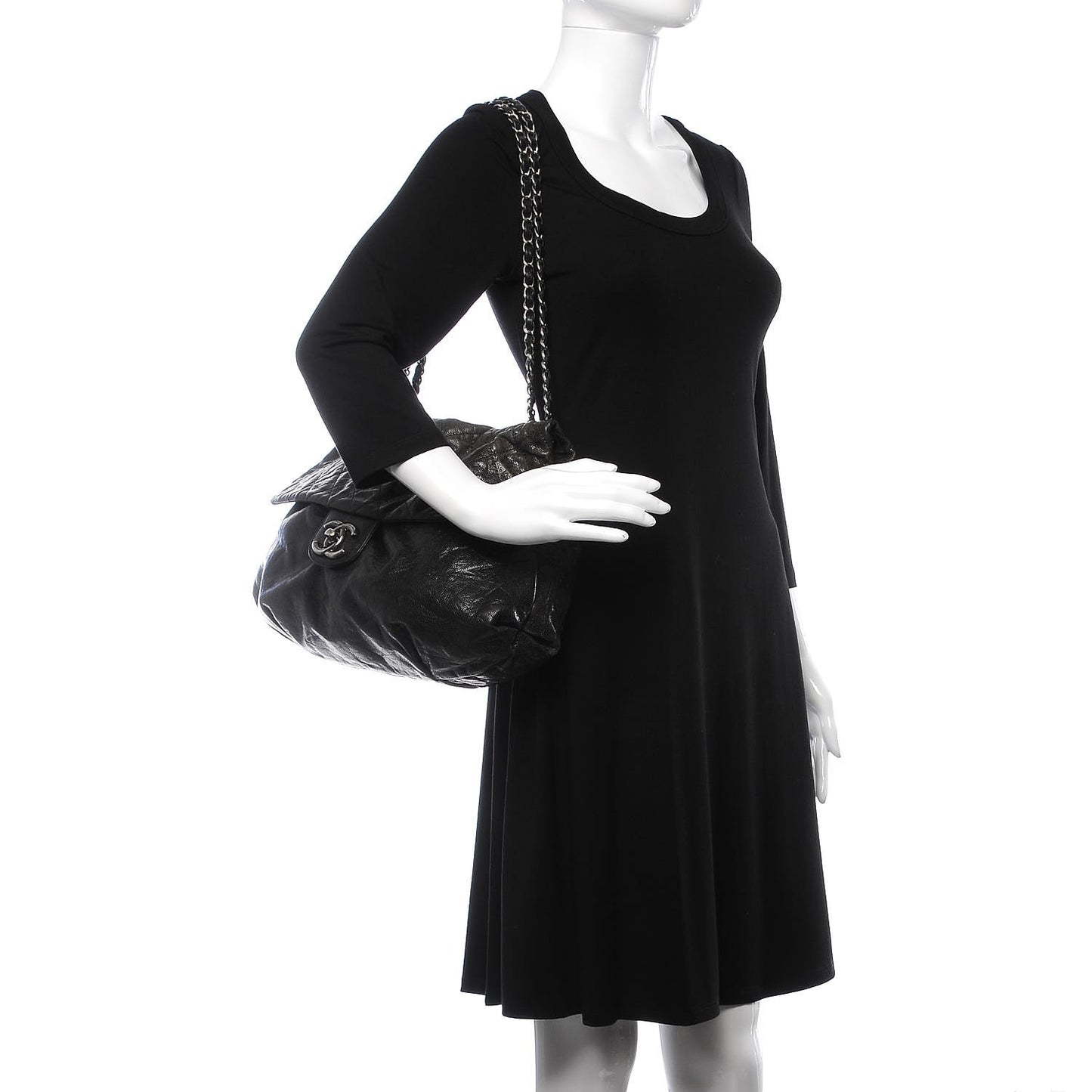 Crumpled Caviar Quilted Maxi Elastic Flap Black