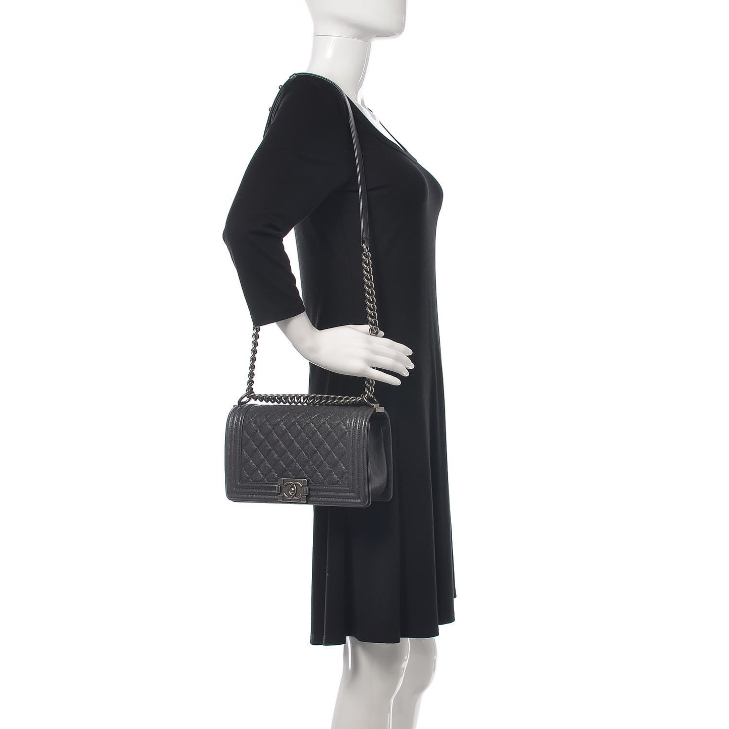 Caviar Quilted Medium Boy Flap Charcoal
