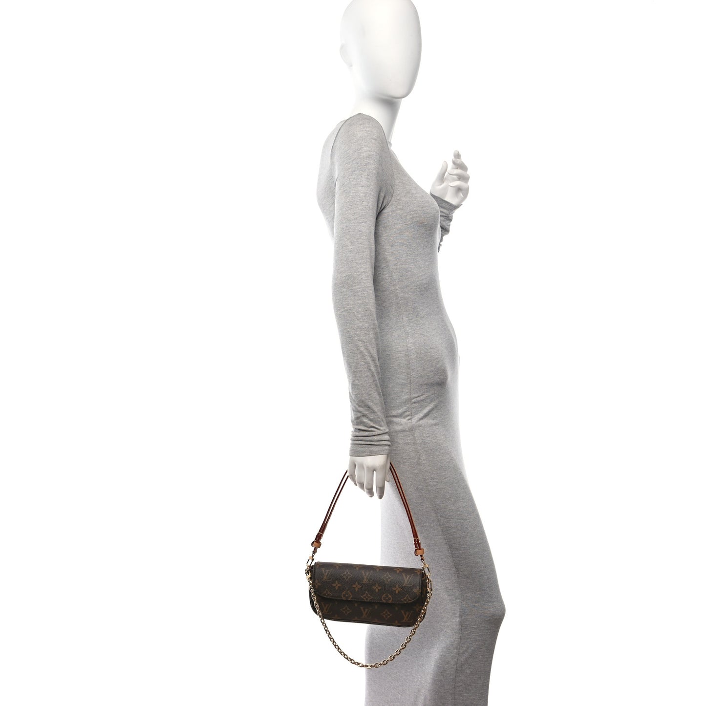 Monogram Ivy Wallet On Chain