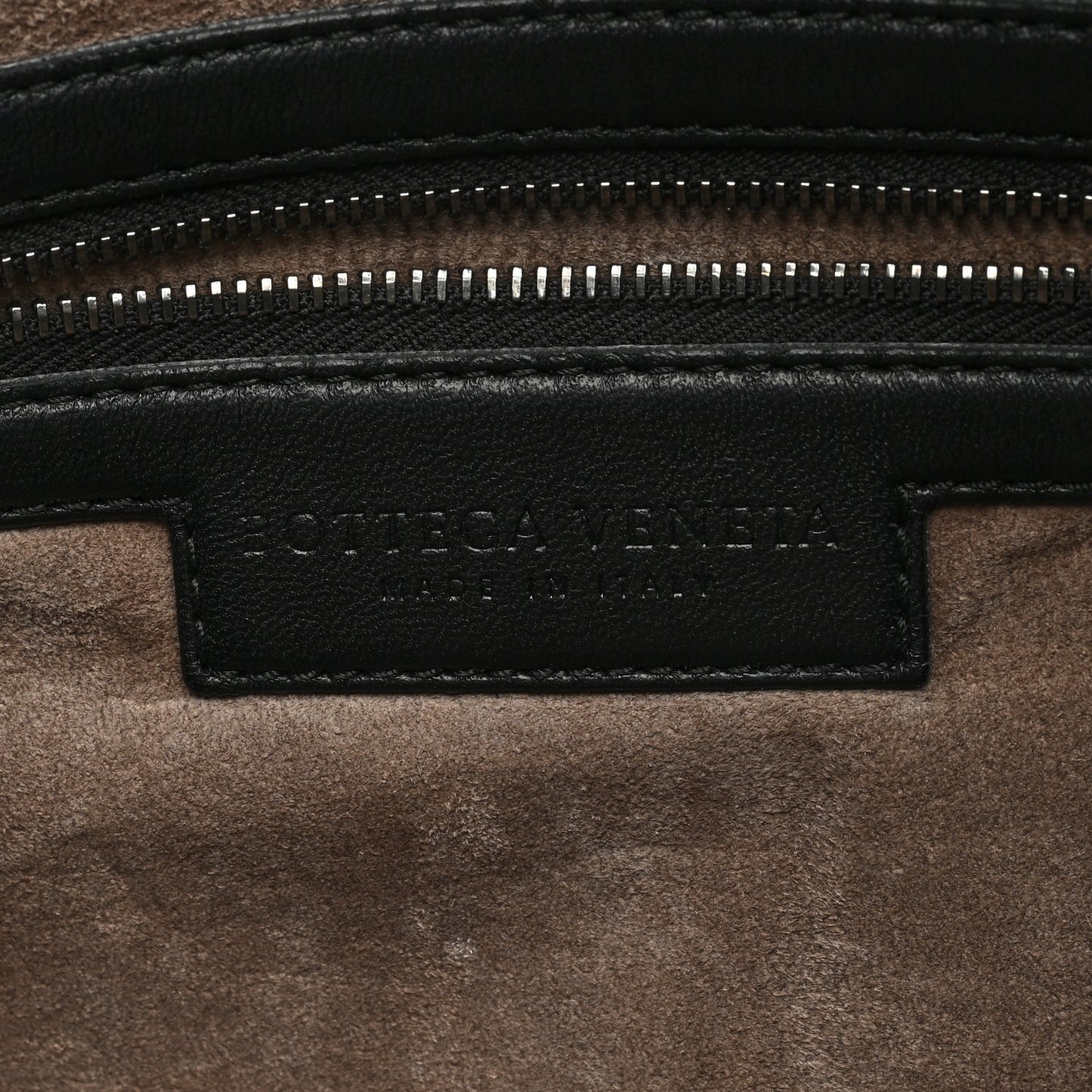 Nappa Intrecciato Medium Veneta Hobo Black