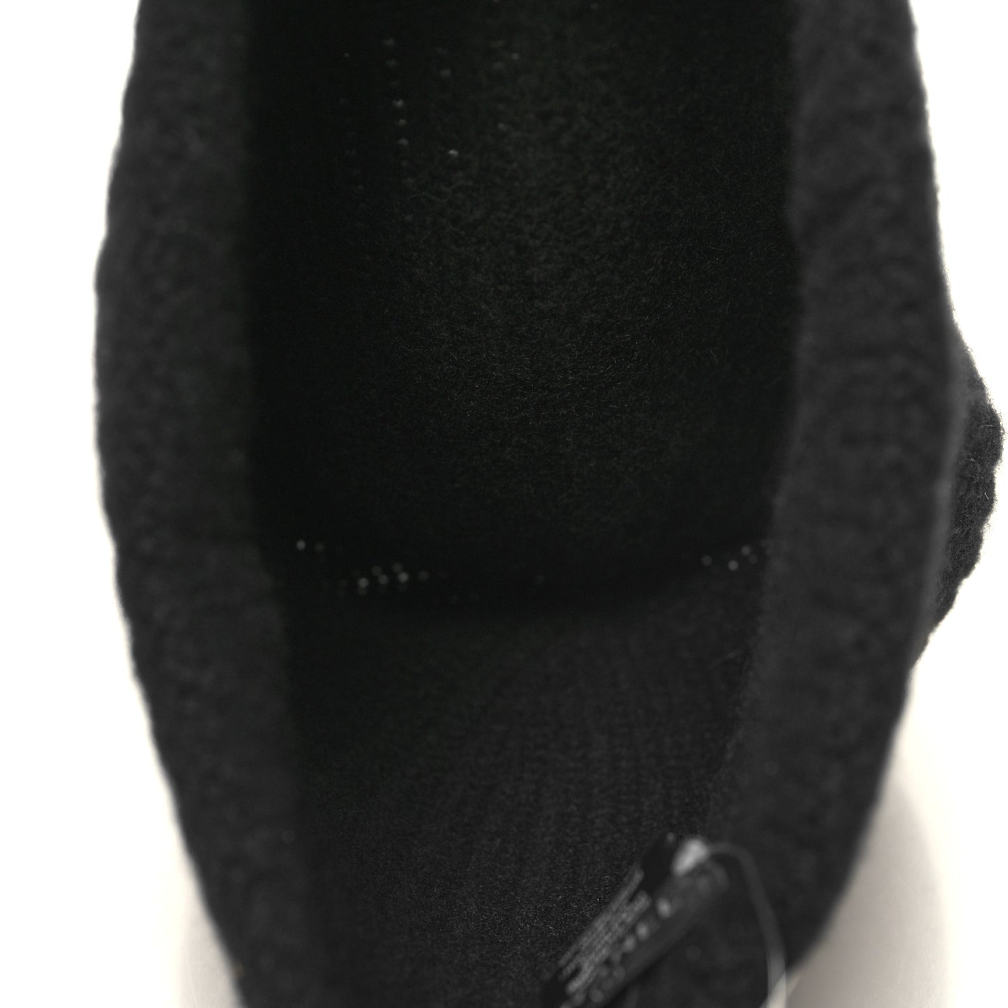 Cashmere CC Brooch Beanie Hat Black Ruthenium