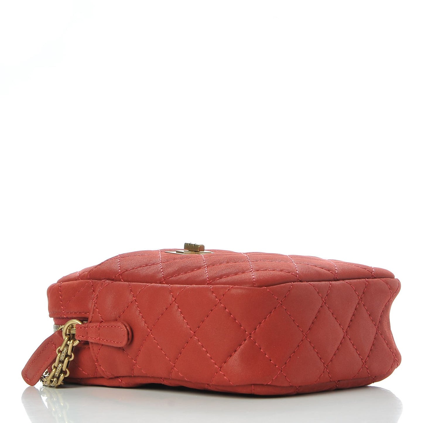 Iridescent Calfskin Quilted Reissue Camera Case Red