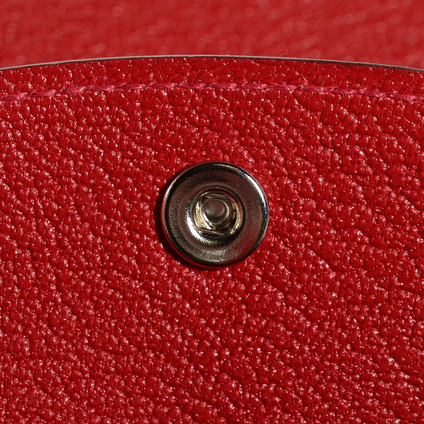 Chevre Mysore Mini Bearn Wallet Rouge Casaque