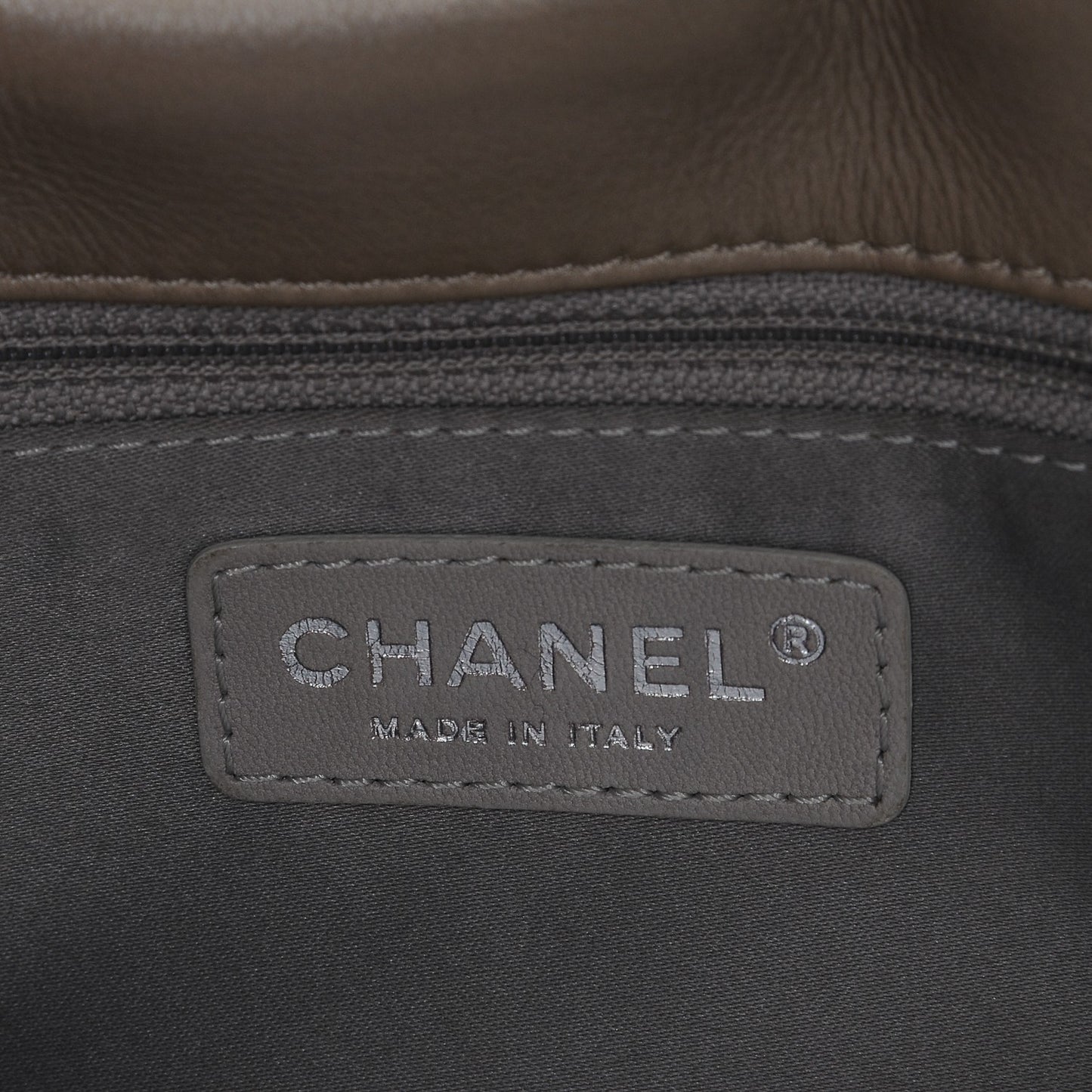 Calfskin Ultimate Stitch Flap Gold