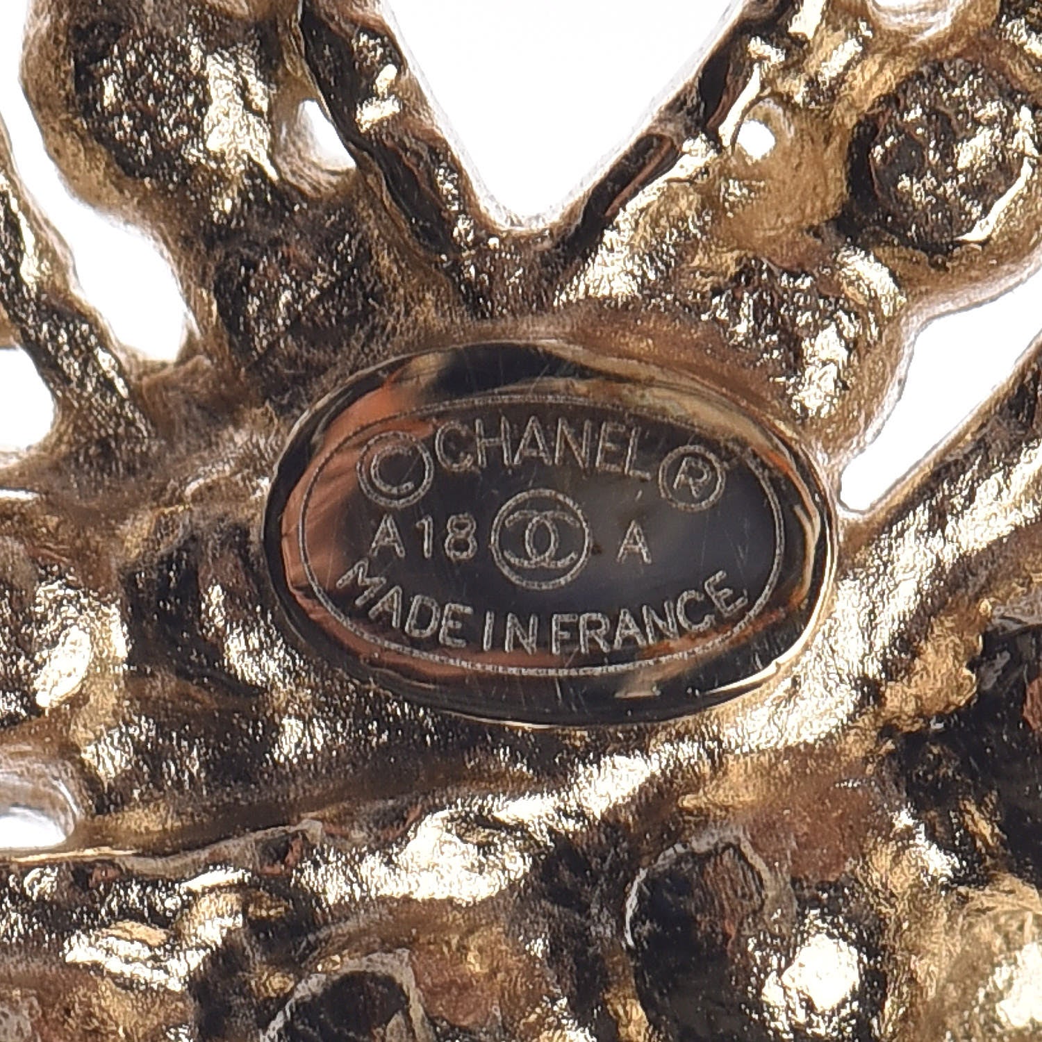 Chanel Pearl CC Brooch Gold 4 of 5