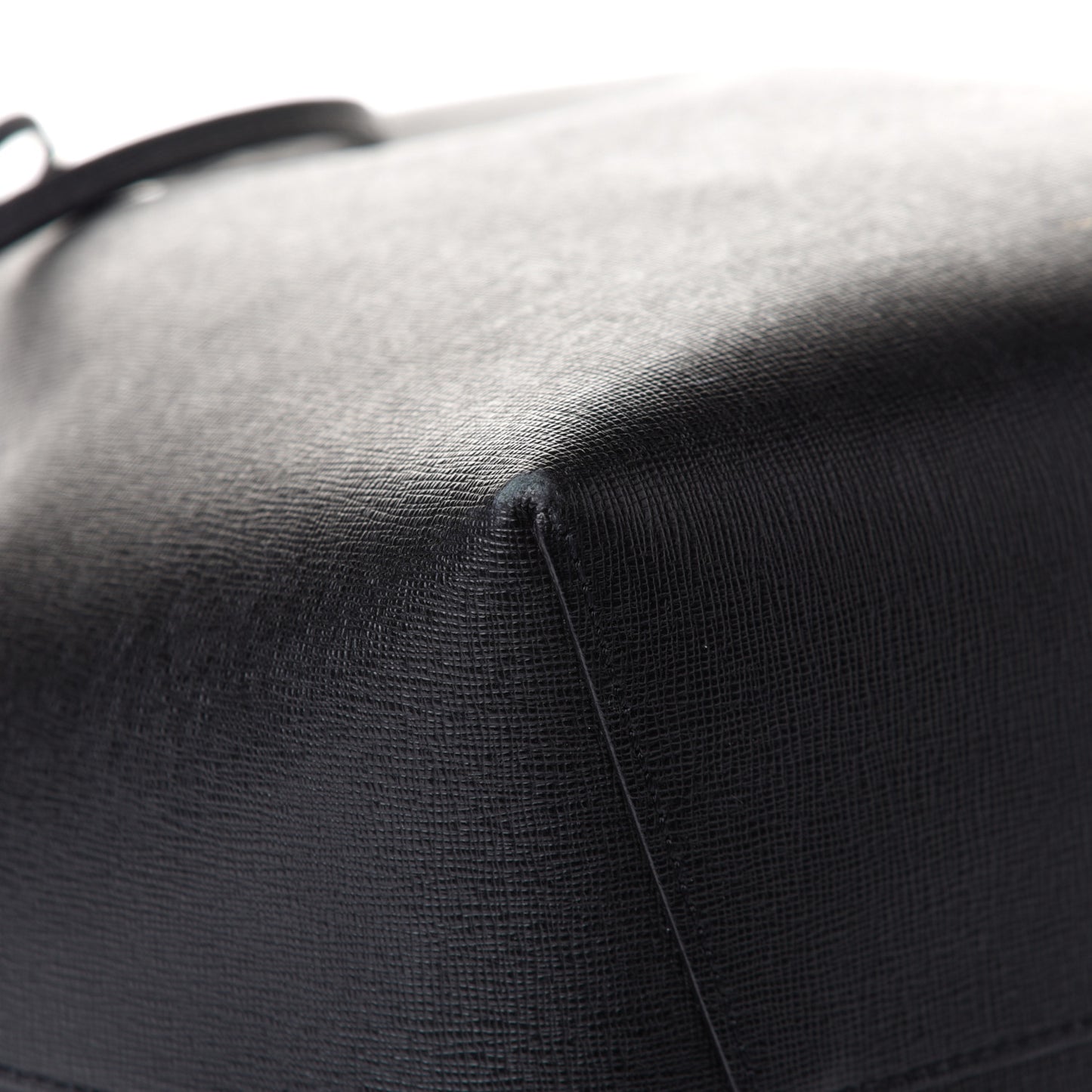 Saffiano Bucket Bag Black Flamma