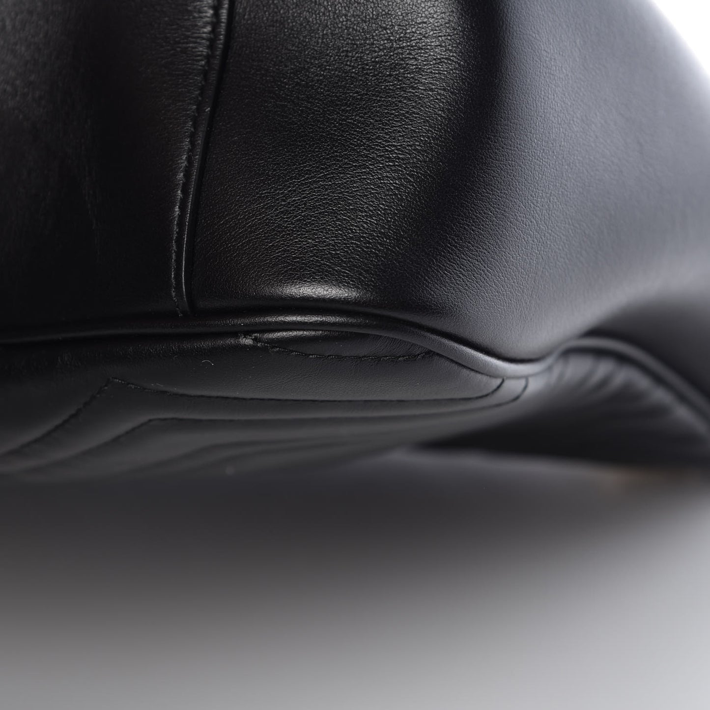 Calfskin Matelasse Large GG Marmont Shoulder Bag Black