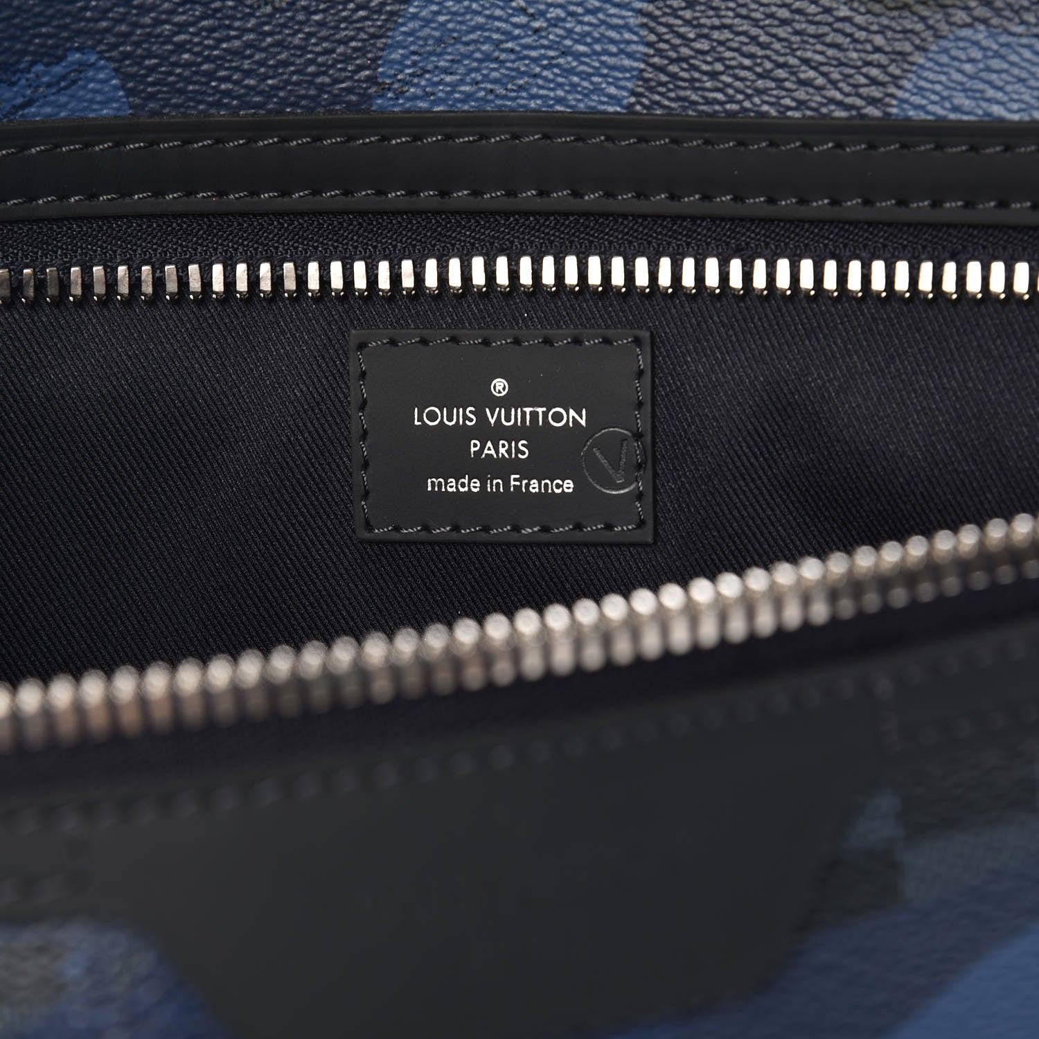 Louis Vuitton Damier Cobalt Camouflage Hunter Messenger Blue 6 of 8