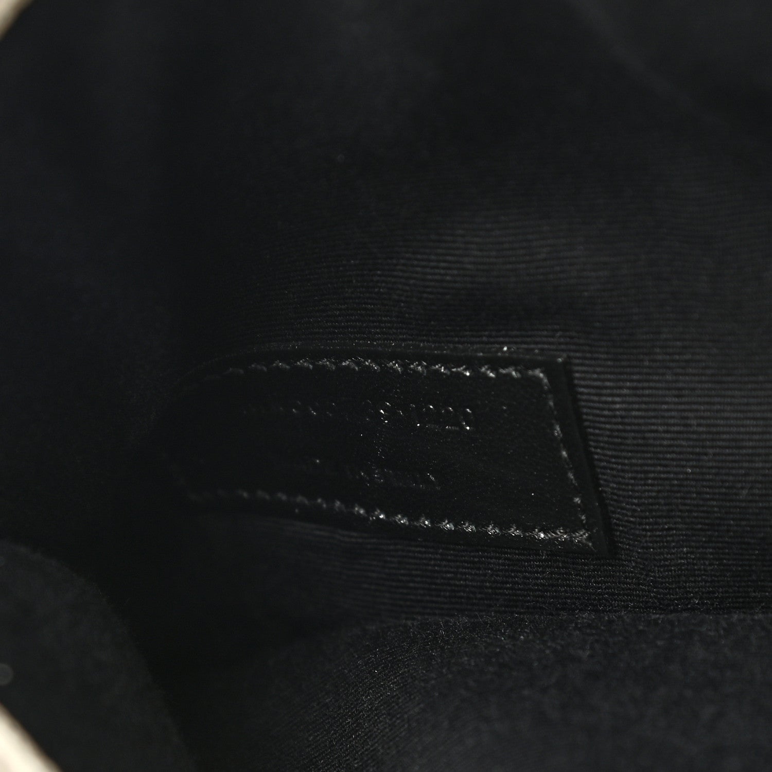 Saint Laurent Grain De Poudre Uptown Pouch Crema Soft 7 of 8